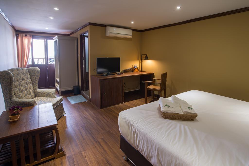 At Ease Bijou Hotel Chiang Mai Bagian luar foto